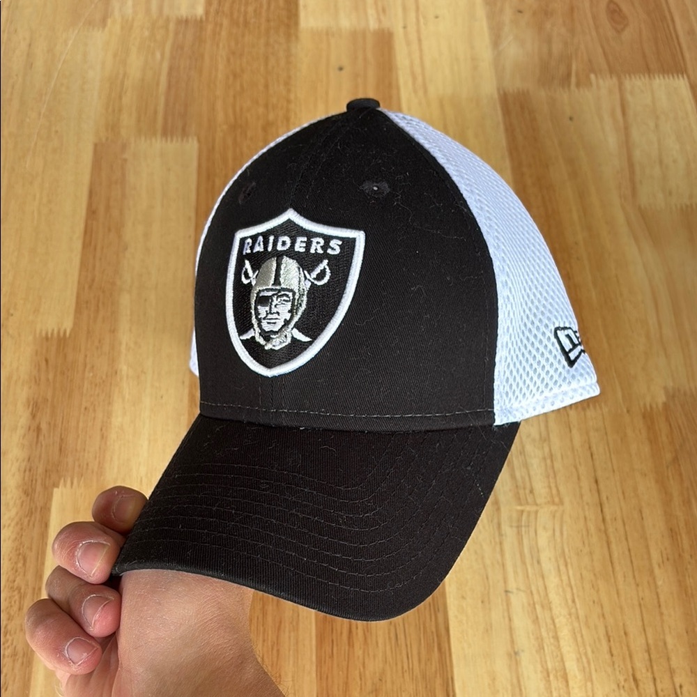 Raiders Black and White Cap - Picture 8 of 8